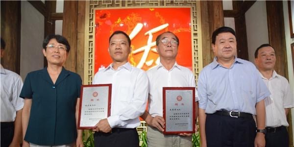 8e600c50681d4f04f160c031e175d7c_看图王
